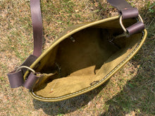 Load image into Gallery viewer, Olive Leather Sheryl purse with Cowhide Pocket
