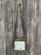 Load image into Gallery viewer, Olive Leather Sheryl purse with Cowhide Pocket
