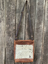 Load image into Gallery viewer, Cowhide Pocket Bre Purse
